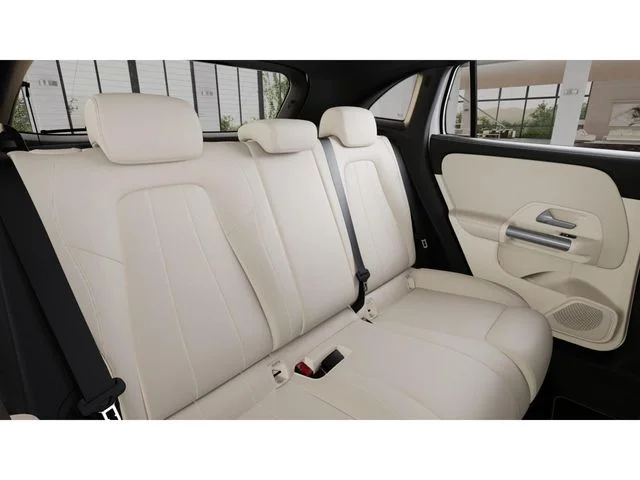 New 2026 White Mercedes-Benz GLA 250 image 5