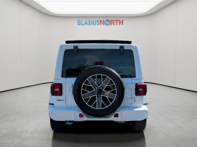 Used 2022 White Jeep Unlimited Sahara High Altitude 4xe image 6