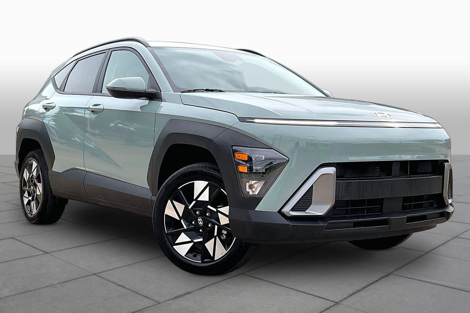 Used 2025 Mirage Green Hyundai SEL image 3