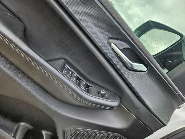 Used 2024 White Jeep Altitude image 11