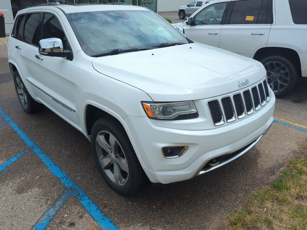 Used 2015 Bright White Jeep Overland image 6