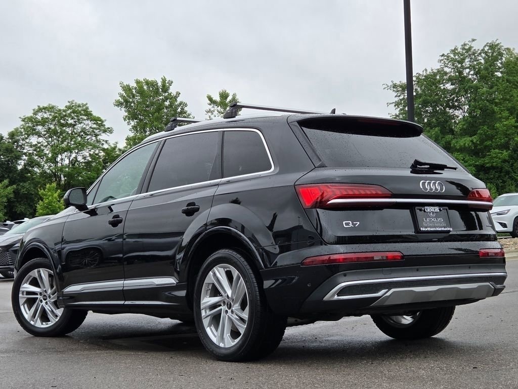 Used 2023 Mythos Black Metallic Audi Premium Plus image 29