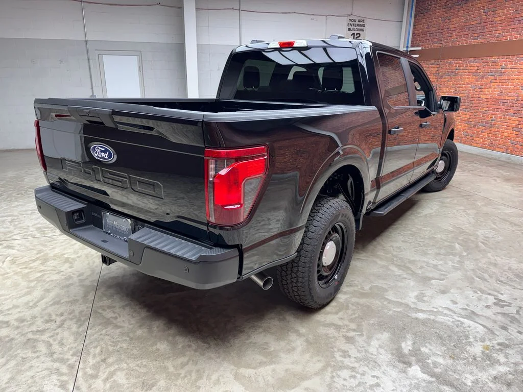 New 2026 Black Ford XL image 5