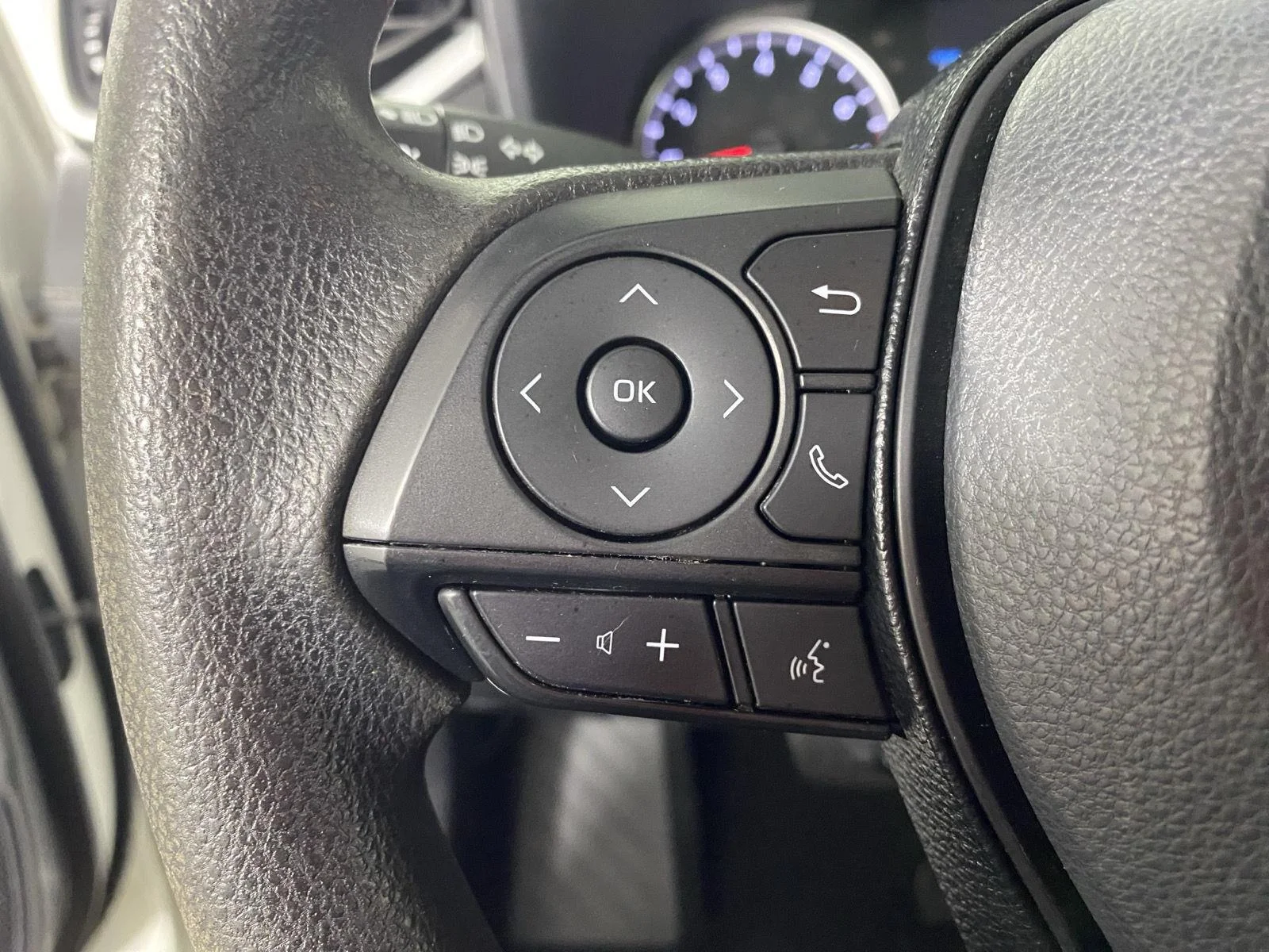 Used 2021 Super White Toyota LE image 14