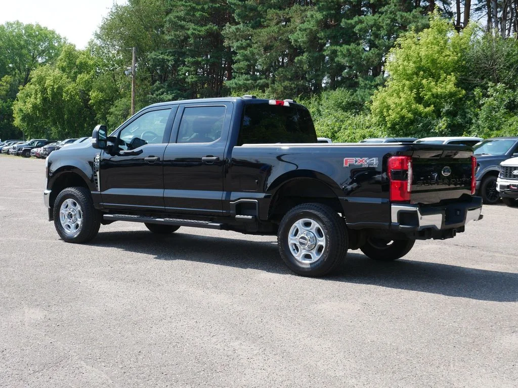 Used 2025 Black Ford XLT image 5