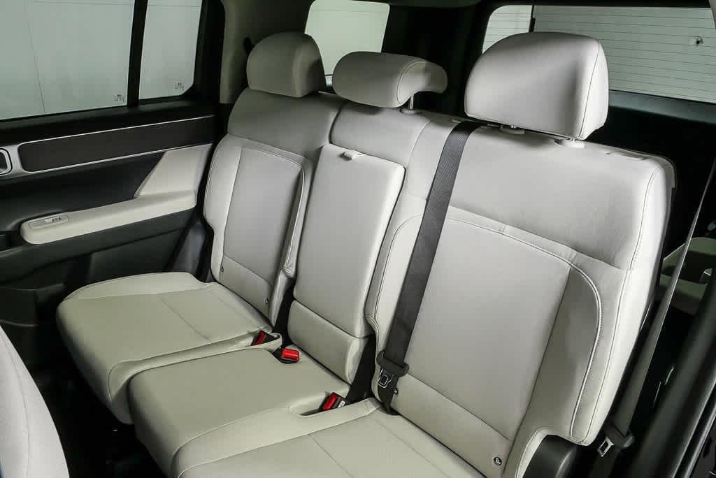 New 2026 Shimmering Silver Hyundai SE image 63