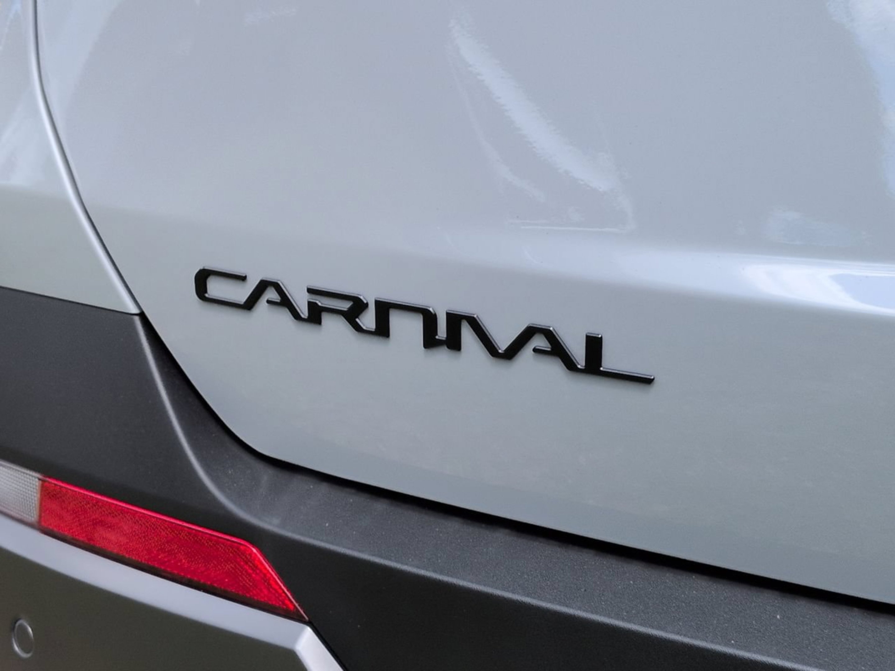 New 2026 Ceramic Silver Kia SX Prestige image 37