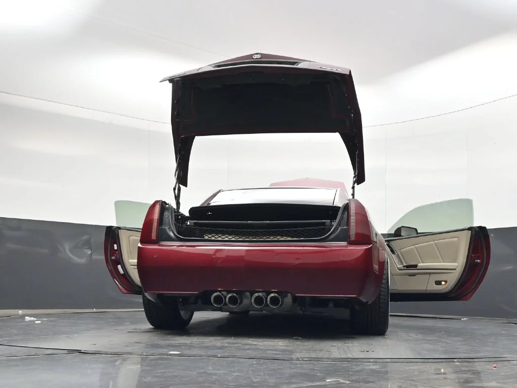 Used 2006 Red Cadillac Base image 38