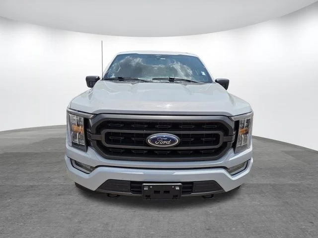 Used 2021 White Metallic Ford XLT image 2