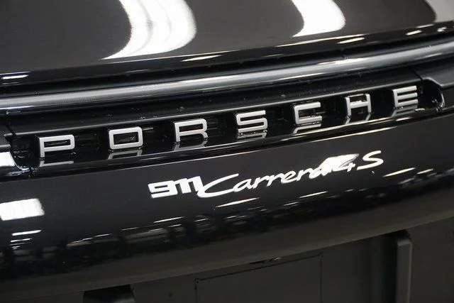 2026 Porsche 911 S - Photo 8
