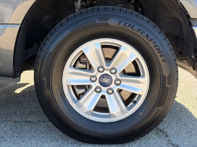 Used 2019 Magnetic Ford XLT image 11