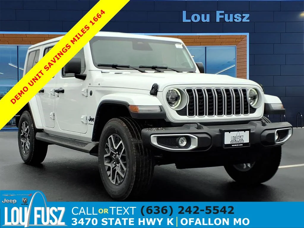 New 2026 Bright White Clear-Coat Exterior Paint Jeep Sahara image 1