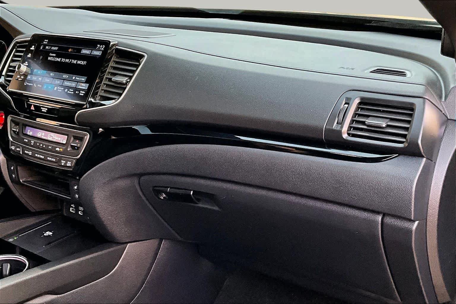Used 2025 Crystal Black Pearl Honda Black Edition image 18