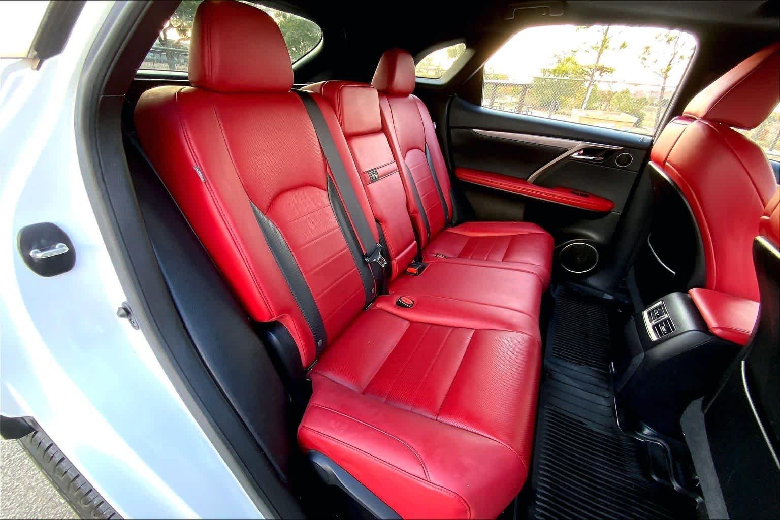 Used 2022 Ultra White Lexus F SPORT Handling image 37