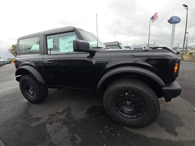 New 2025 Shadow Black Ford Base image 35