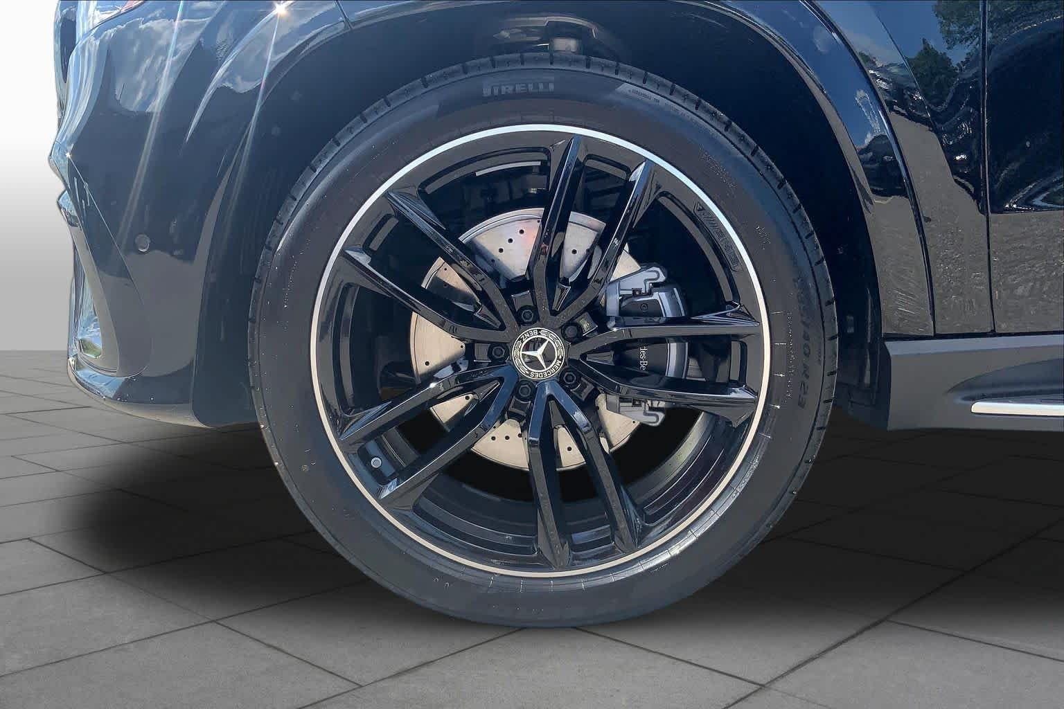 New 2026 Obsidian Black Metallic Mercedes-Benz GLS 580 image 18