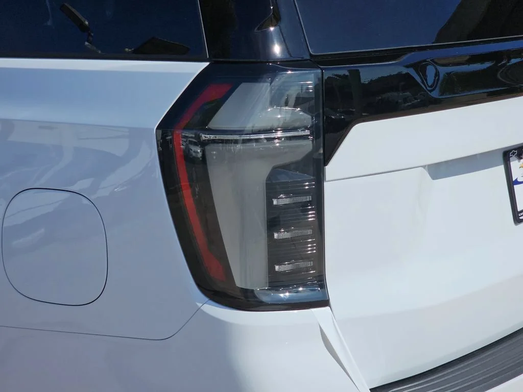 New 2026 Summit White Chevrolet LT image 43