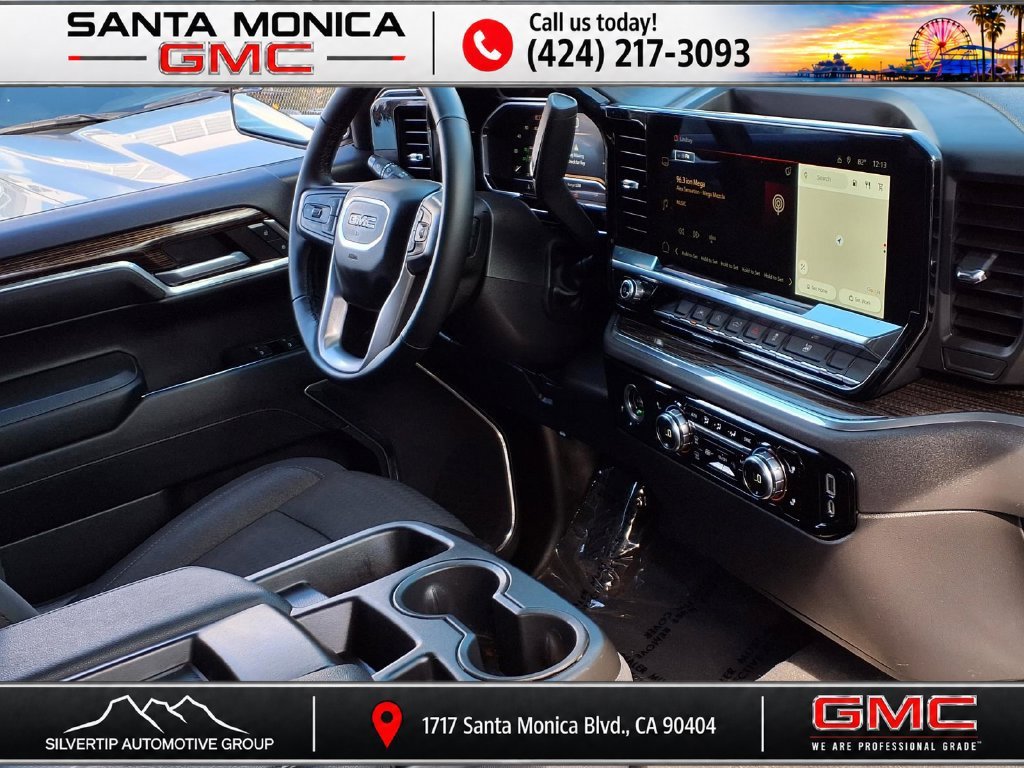 Used 2024 Onyx Black GMC Elevation image 25