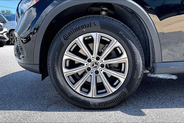Used 2024 Black Mercedes-Benz GLC 300 image 33