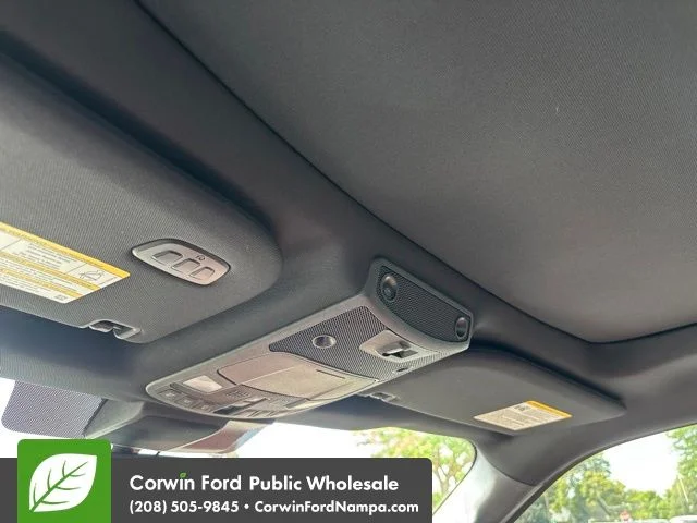 Used 2018 White Ford Platinum image 21