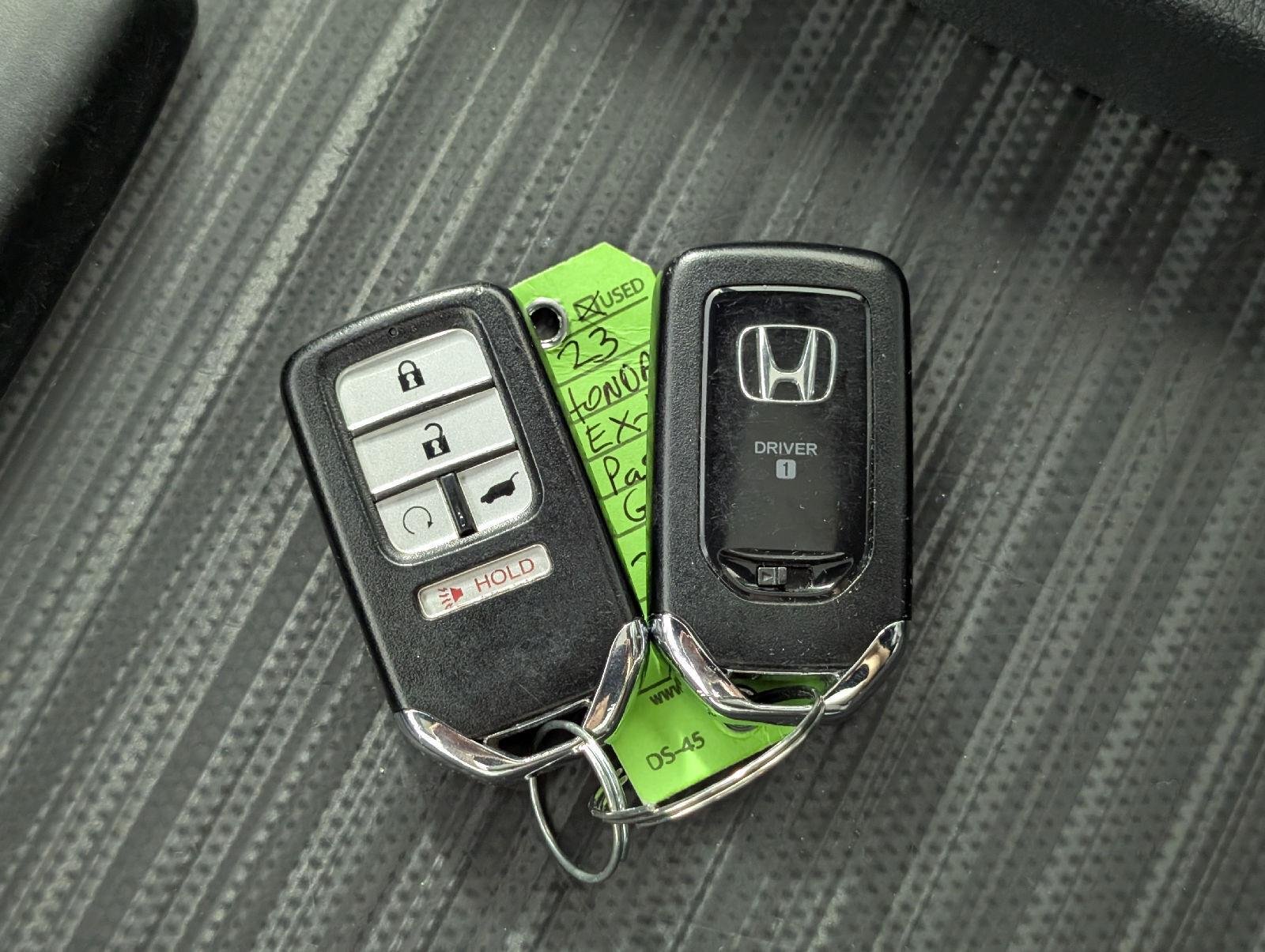Used 2023 Lunar Silver Metallic Honda EX-L image 38