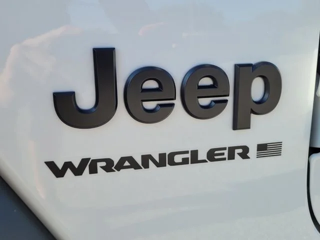New 2026 Bright White Clear-Coat Exterior Paint Jeep Sport S image 11