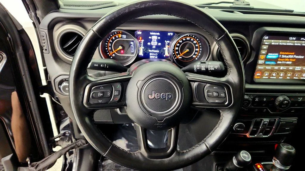 Used 2022 Black Clearcoat Jeep Unlimited Willys 4x4 w/ Sky One-Touch Top & Alpine Audio image 13