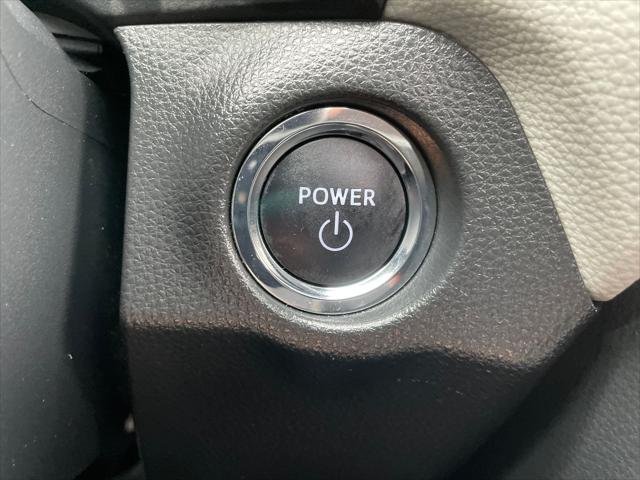 Certified Used 2025 SILVER SKY METALLIC Toyota  image 13