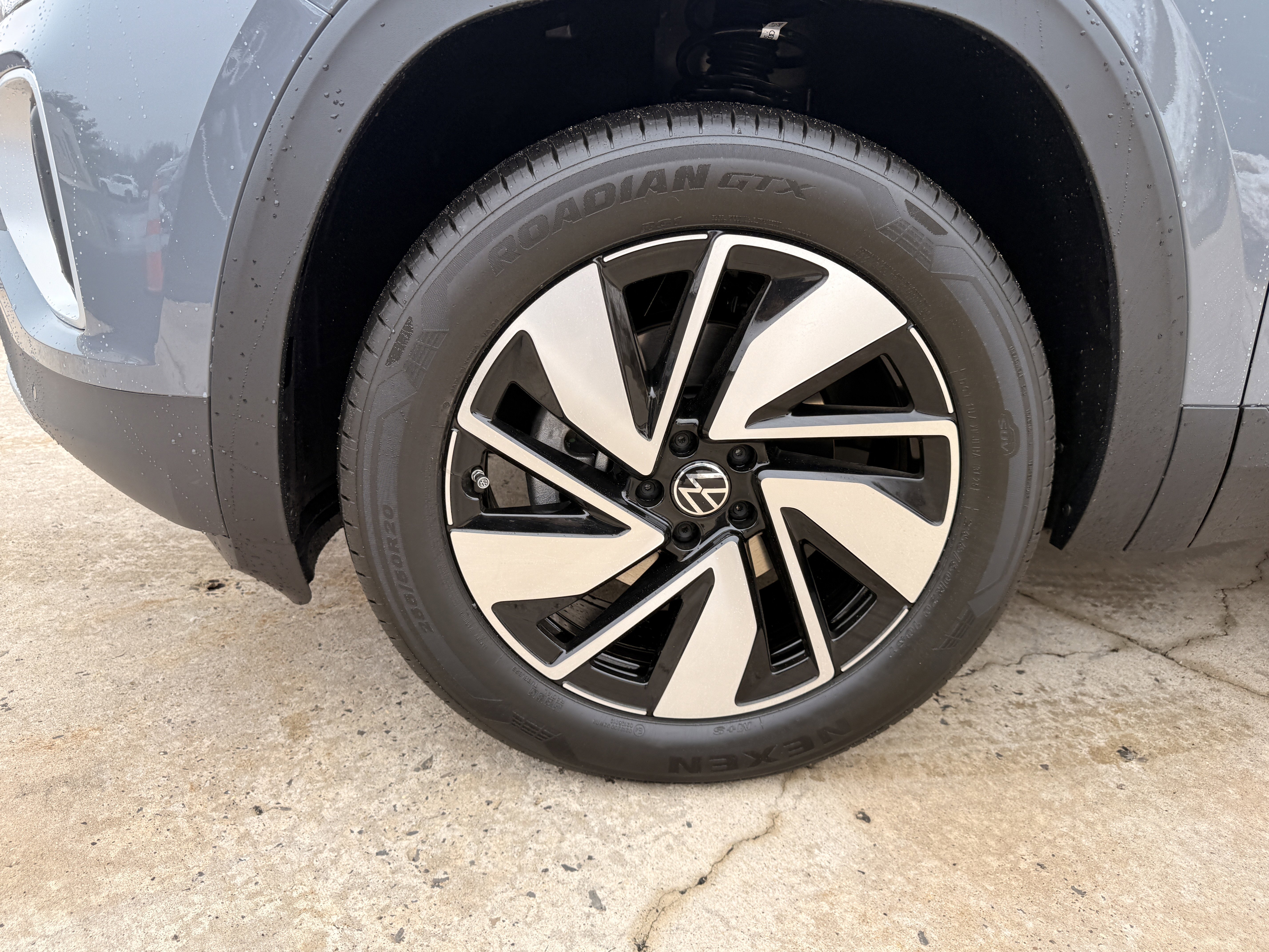 2026 Volkswagen Atlas SE w/Tech - Photo 19