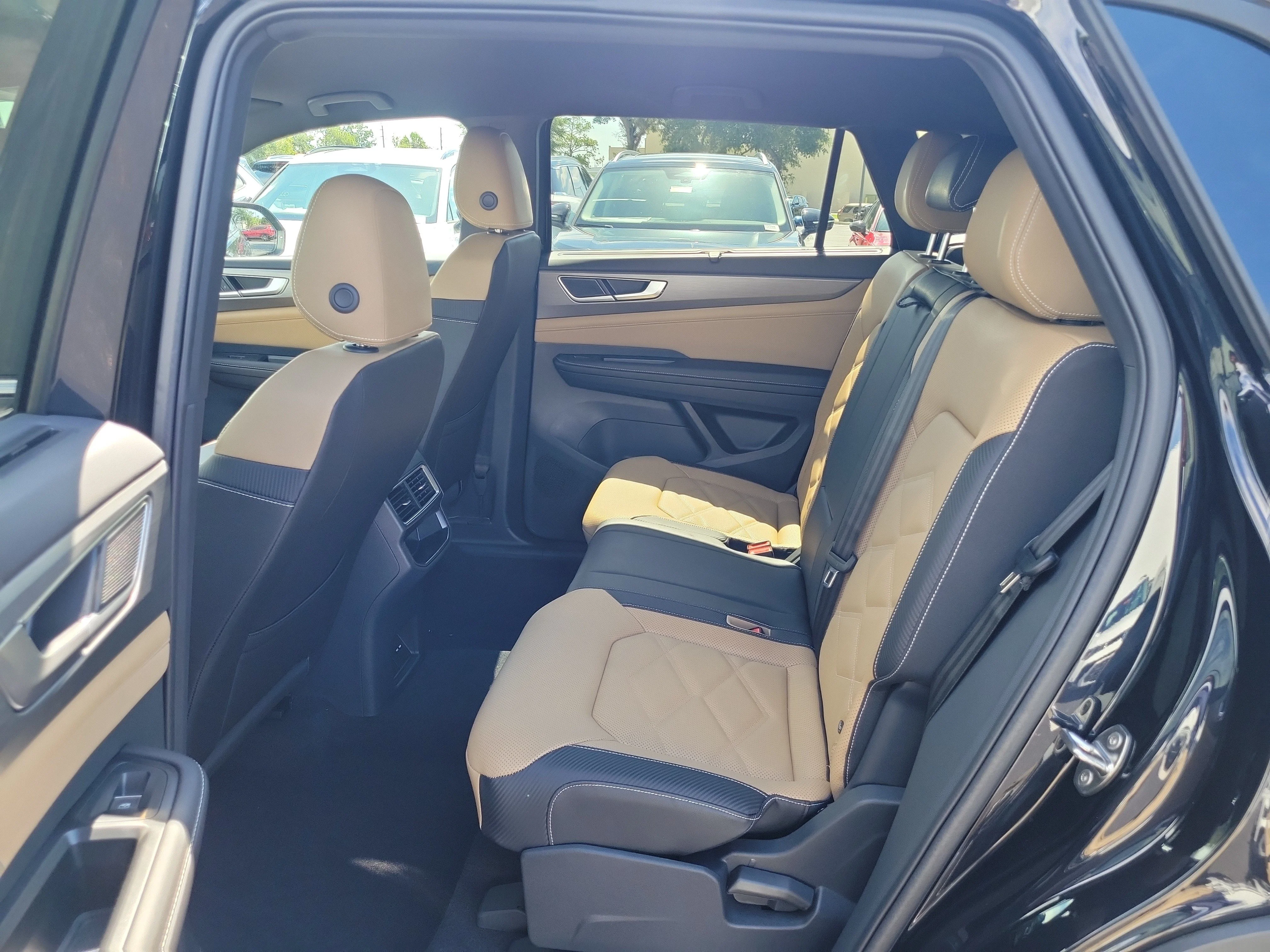 New 2026 Black Volkswagen SE w/Technology image 16