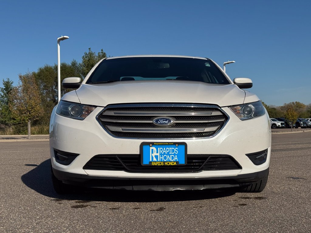 Used 2015 Ford Taurus SEL with VIN 1FAHP2E89FG161882 for sale in Coon Rapids, Minnesota