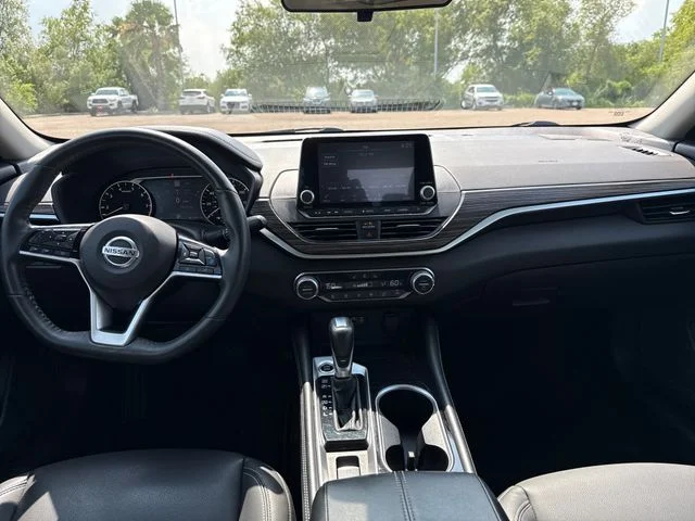 Used 2022 Silver Nissan 2.5 SL image 13