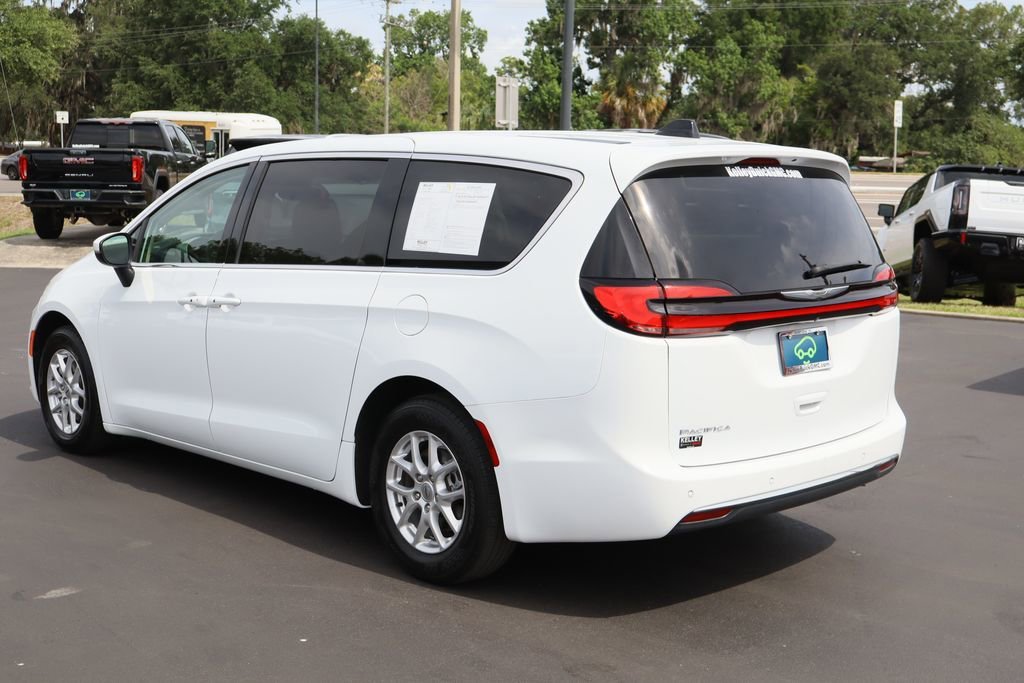 2023 Chrysler Pacifica Touring L - Photo 7