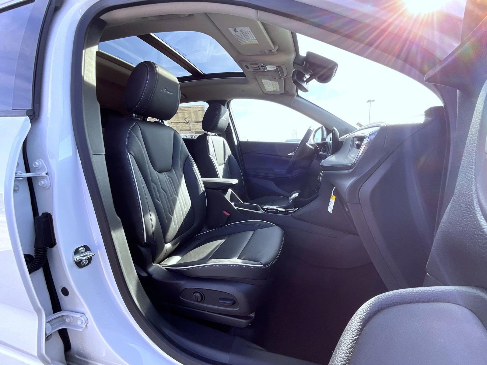 New 2026 White Frost Tricoat Buick Avenir image 15