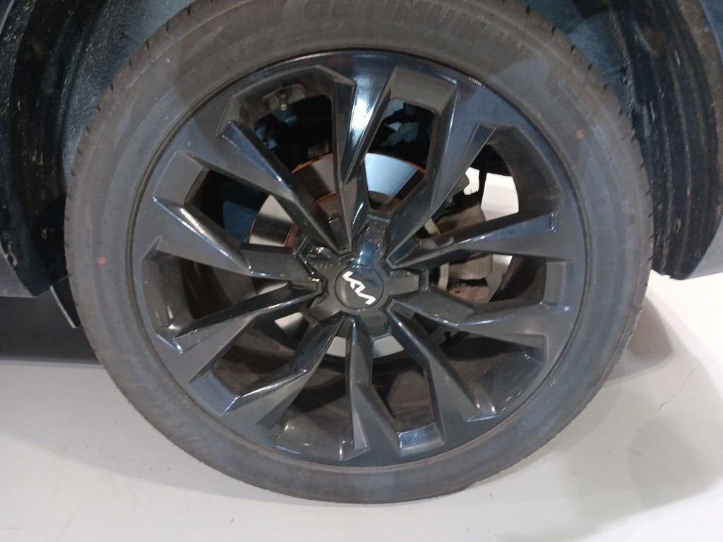 Certified Used 2022 Gray Kia SX image 6