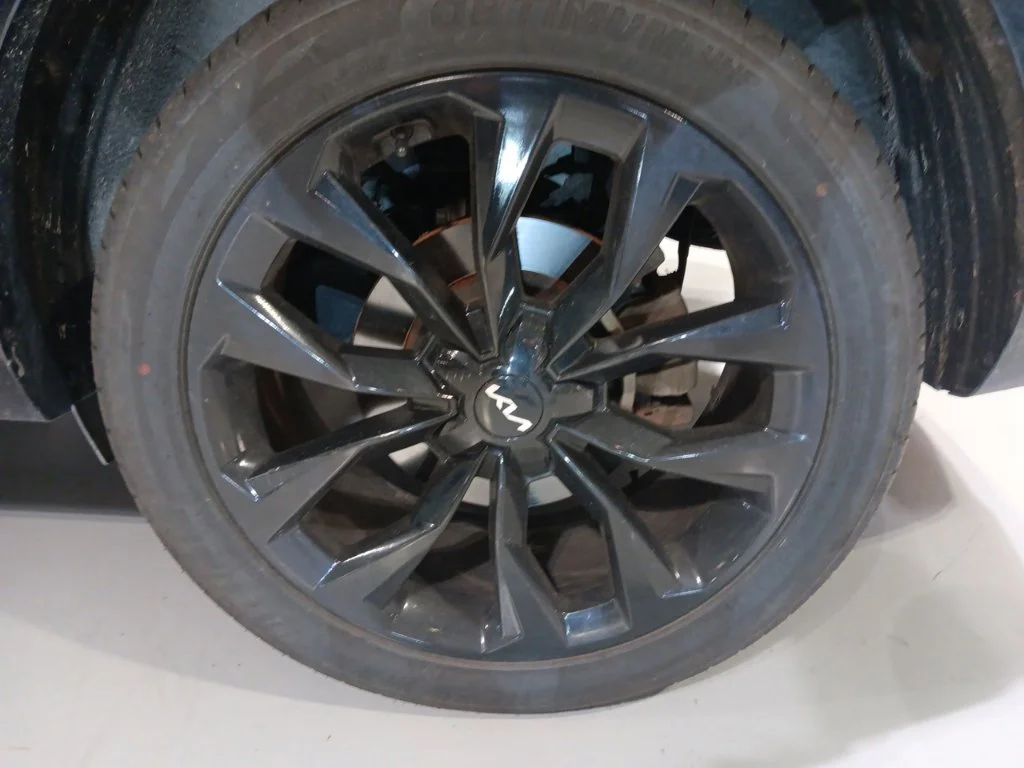Used 2022 Gray Kia SX image 6