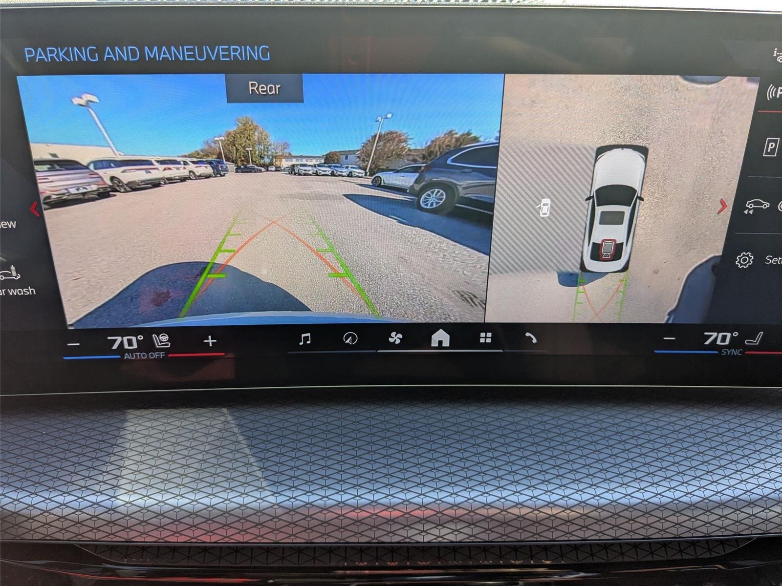 2026 BMW 4 Series M440i - Photo 15