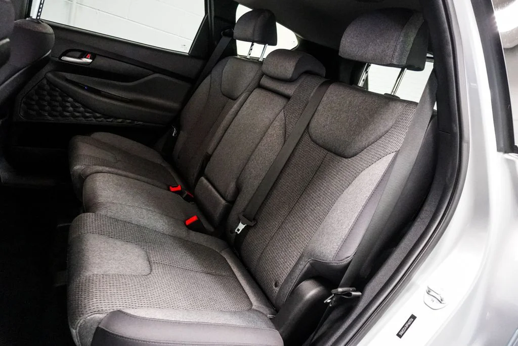 Used 2023 Silver Hyundai SEL image 8