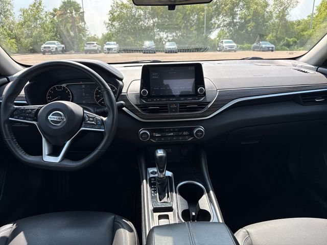 Used 2022 Silver Nissan 2.5 SL image 13