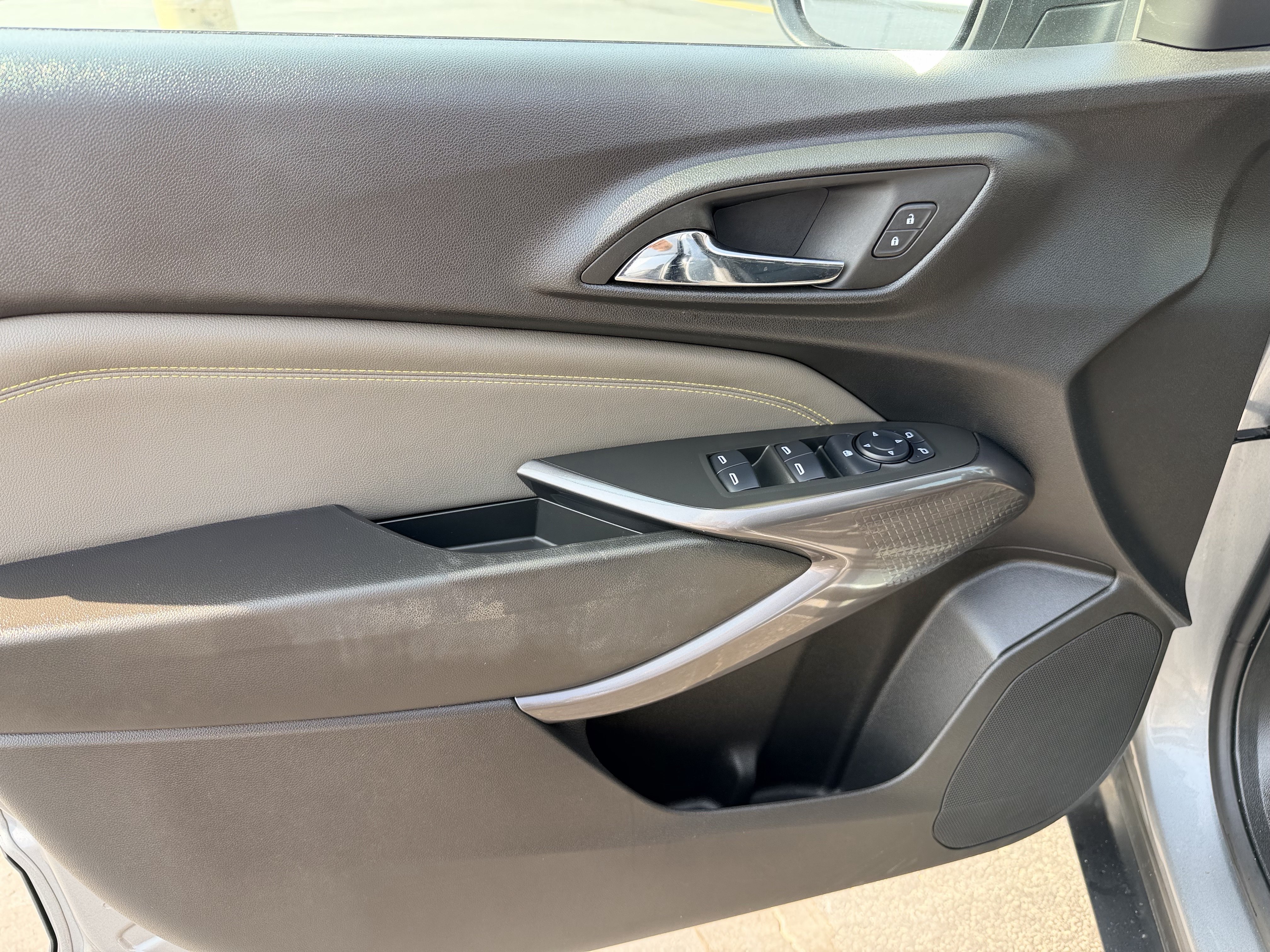 Used 2025 Sterling Gray Metallic Chevrolet ACTIV image 19