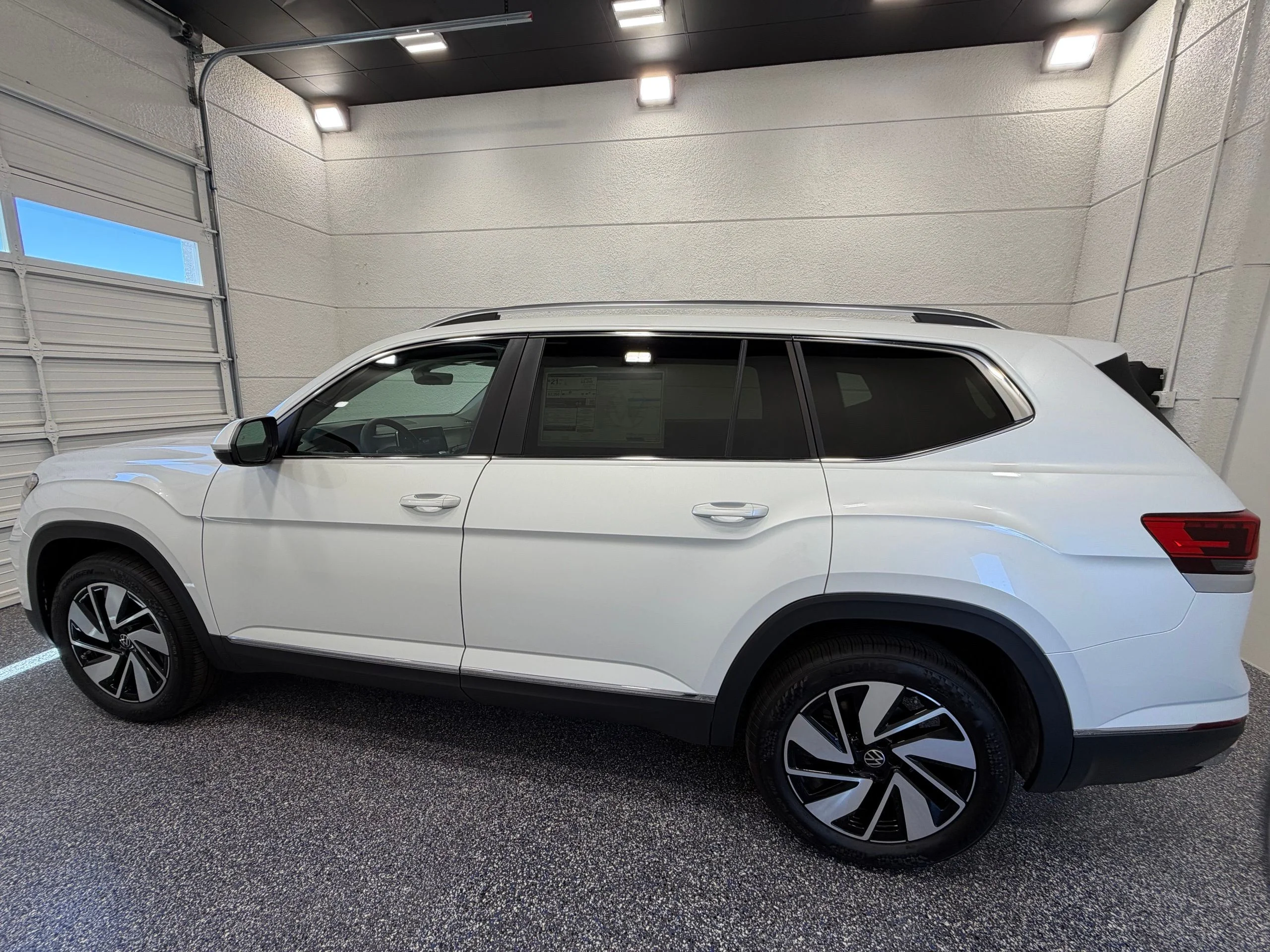 New 2026 White Volkswagen 2.0T SEL image 3