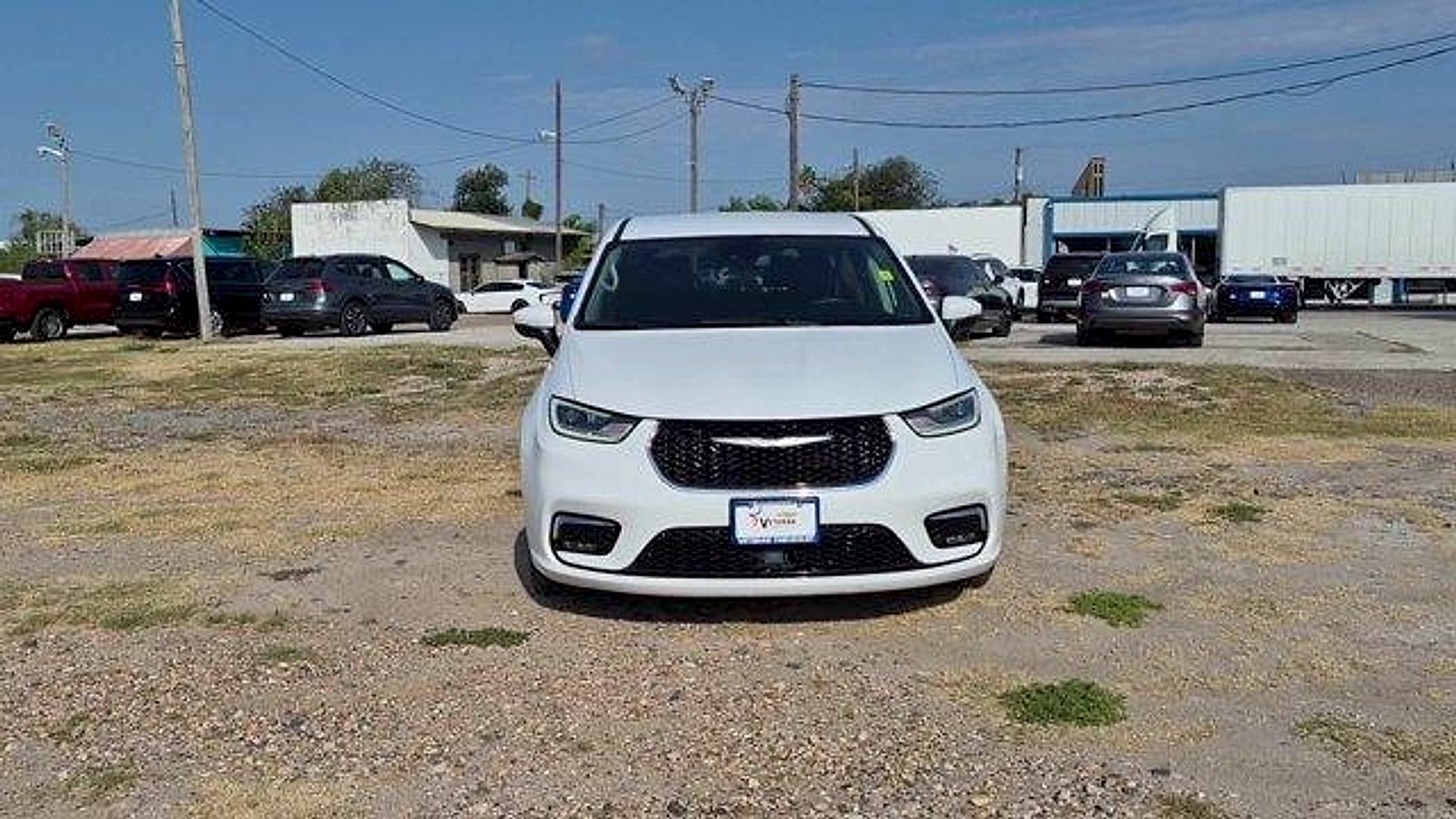 Used 2023 Bright White Clearcoat Chrysler Touring L image 3