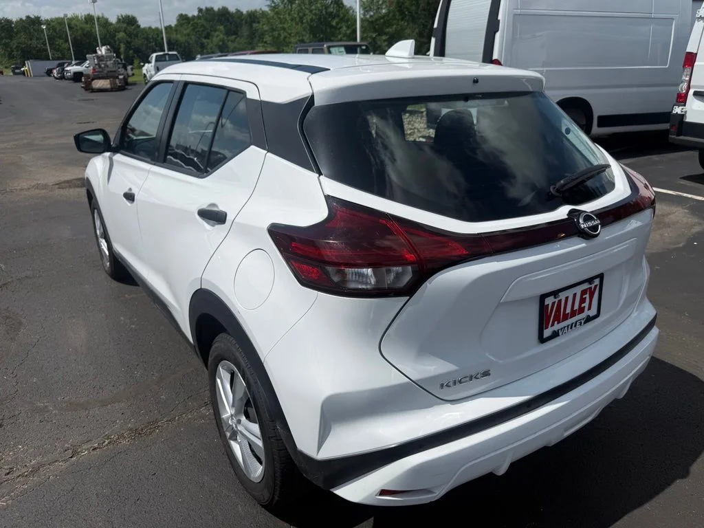 Certified Used 2023 White Nissan S image 6