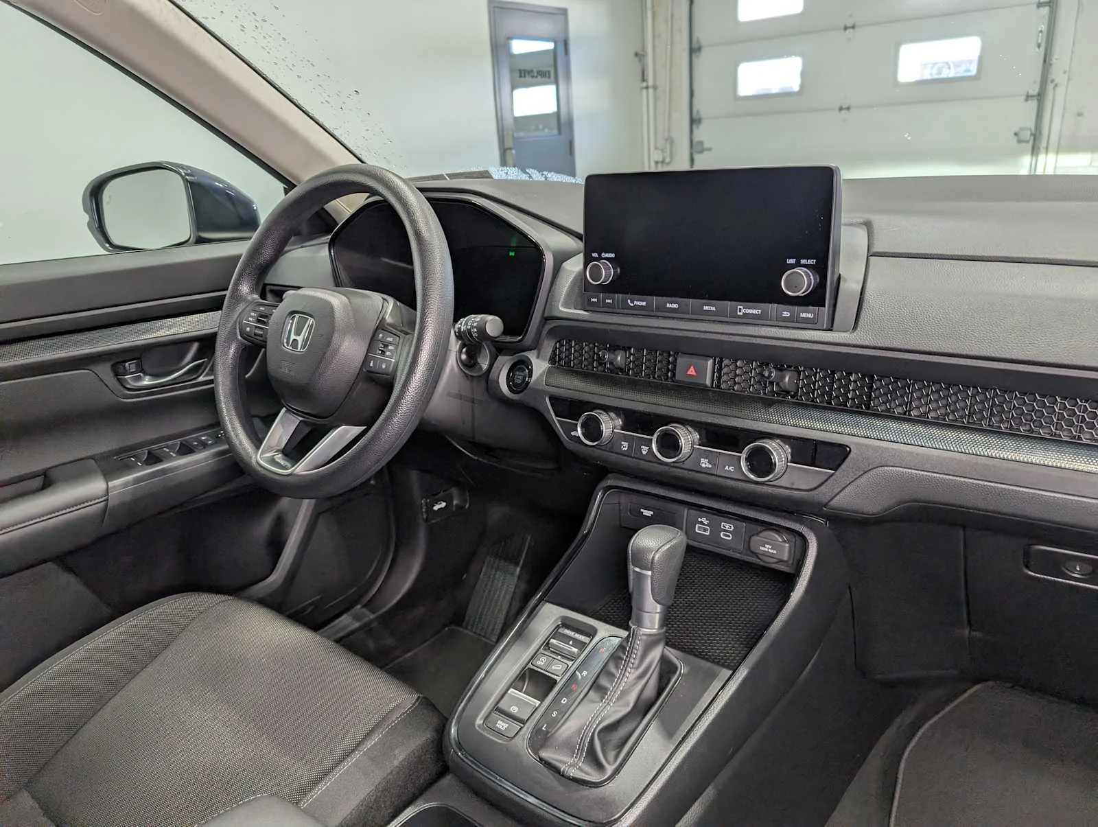 2025 Honda CR-V EX - Photo 42