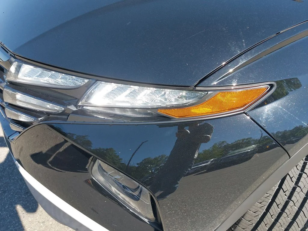Used 2023 Black Hyundai SEL image 30
