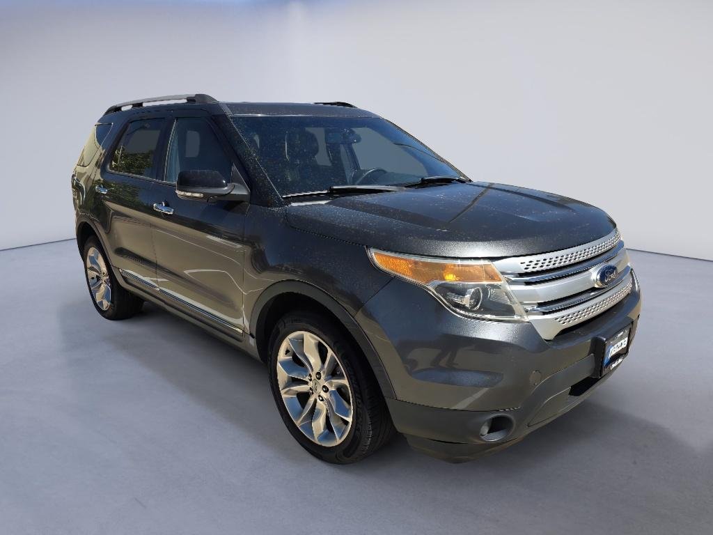 Used 2015 Magnetic Metallic Ford XLT image 7