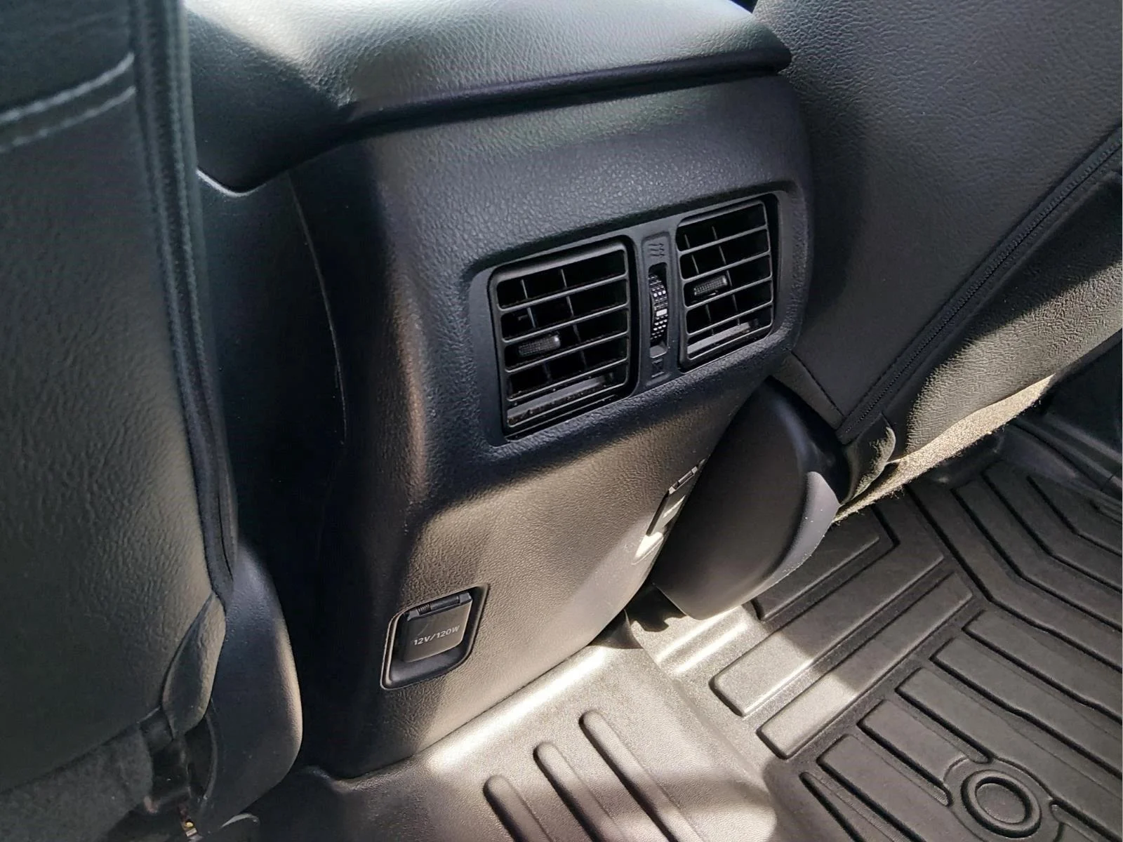 Used 2019 Super White Toyota SR5 image 18