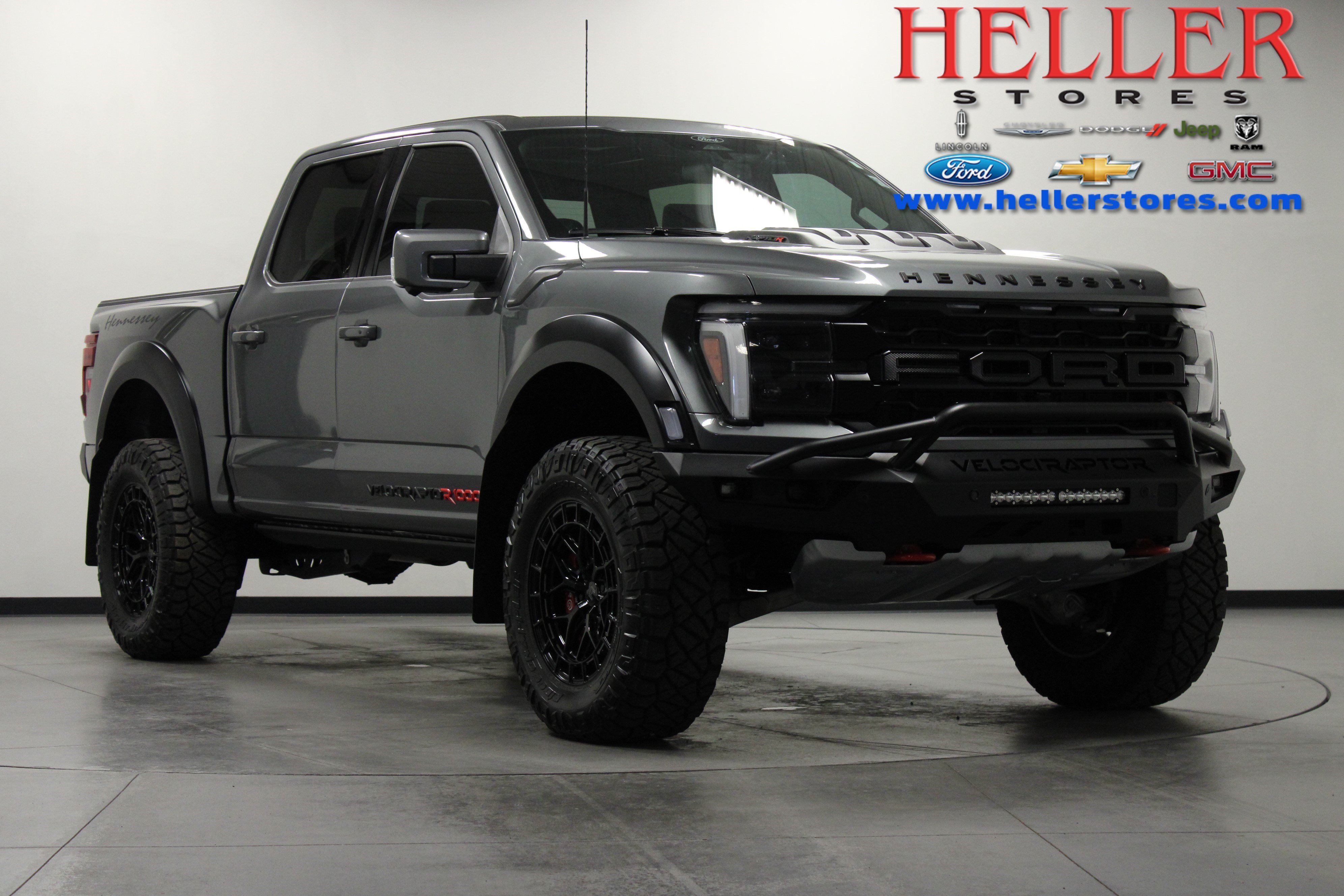 Used 2025 Carbonized Gray Metallic Ford Raptor R image 1