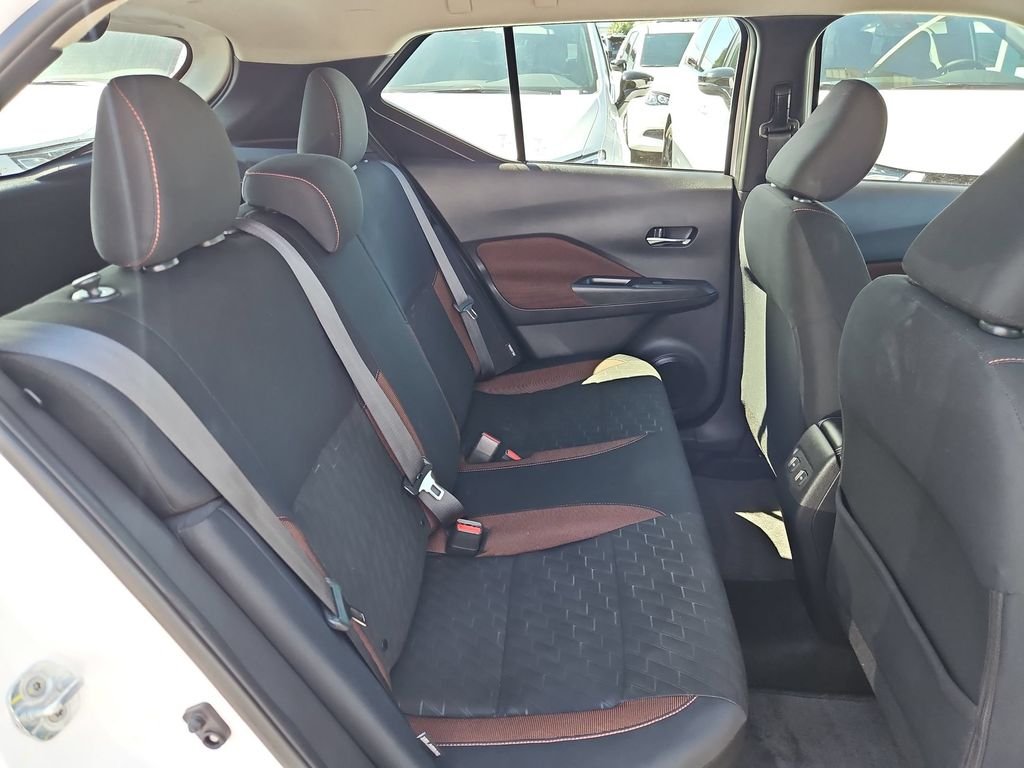 Used 2023 White Nissan SR image 27