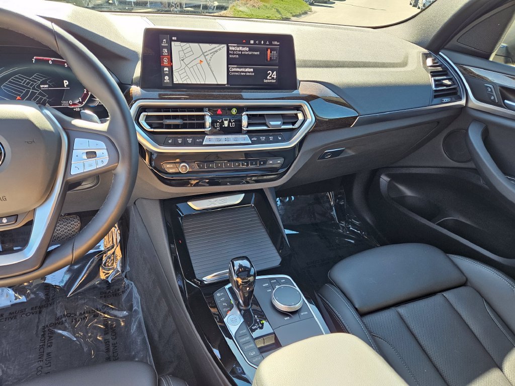Used 2023 Jet Black BMW xDrive30i image 29